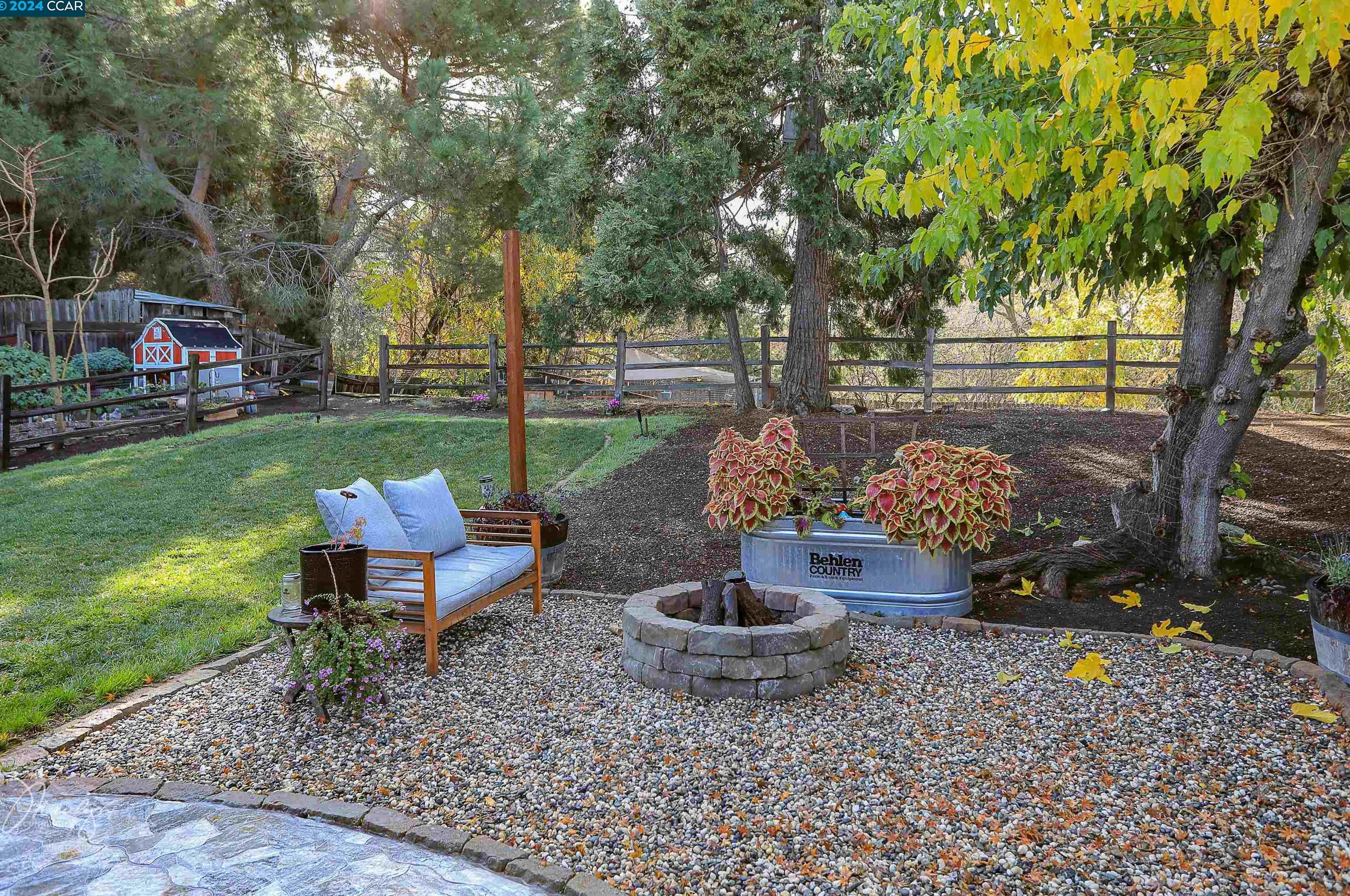 5024 Netto Dr, Concord CA  94521-2241 exterior