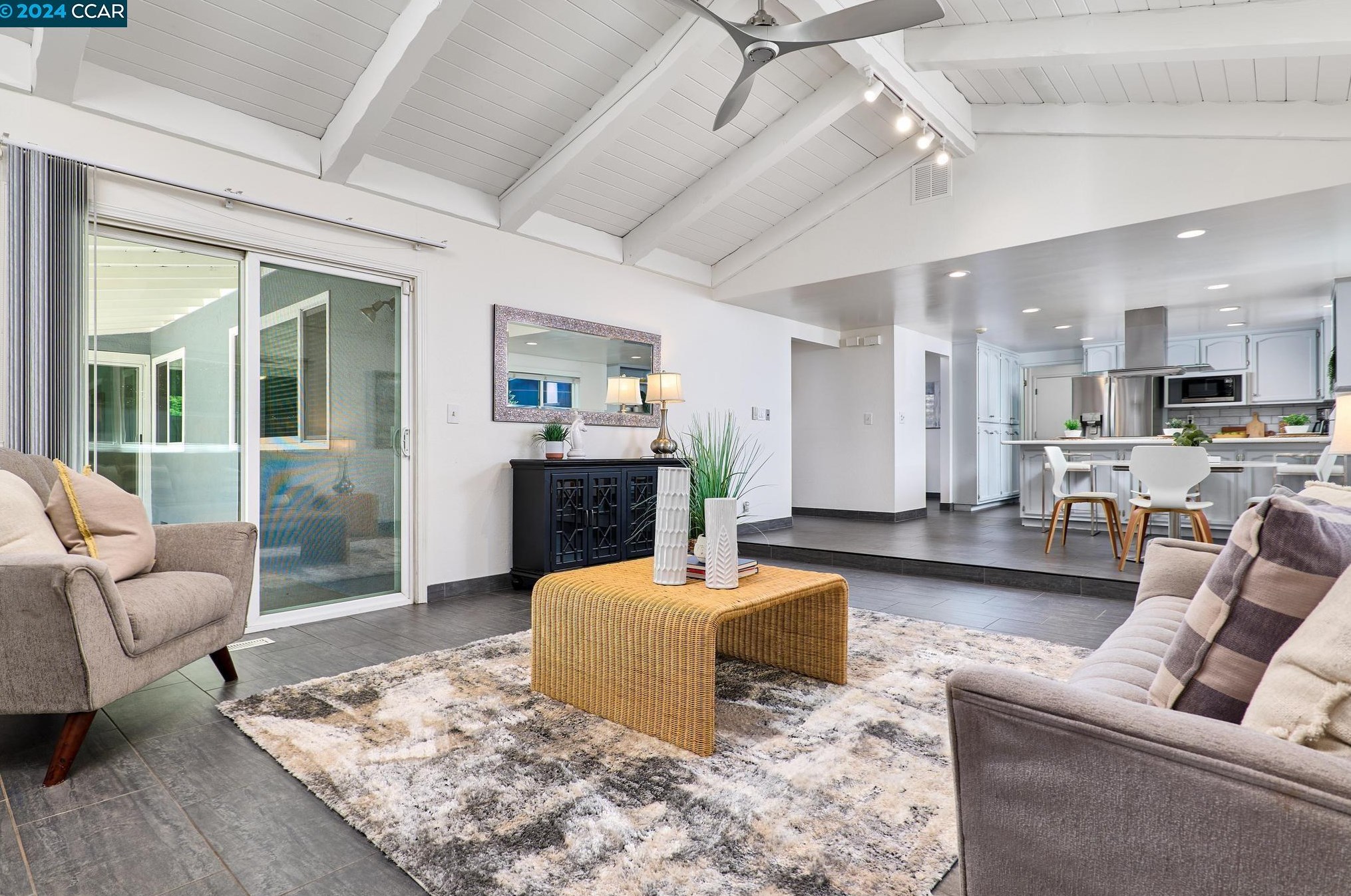 3860 El Campo Ct, Concord CA  94519-1823 exterior