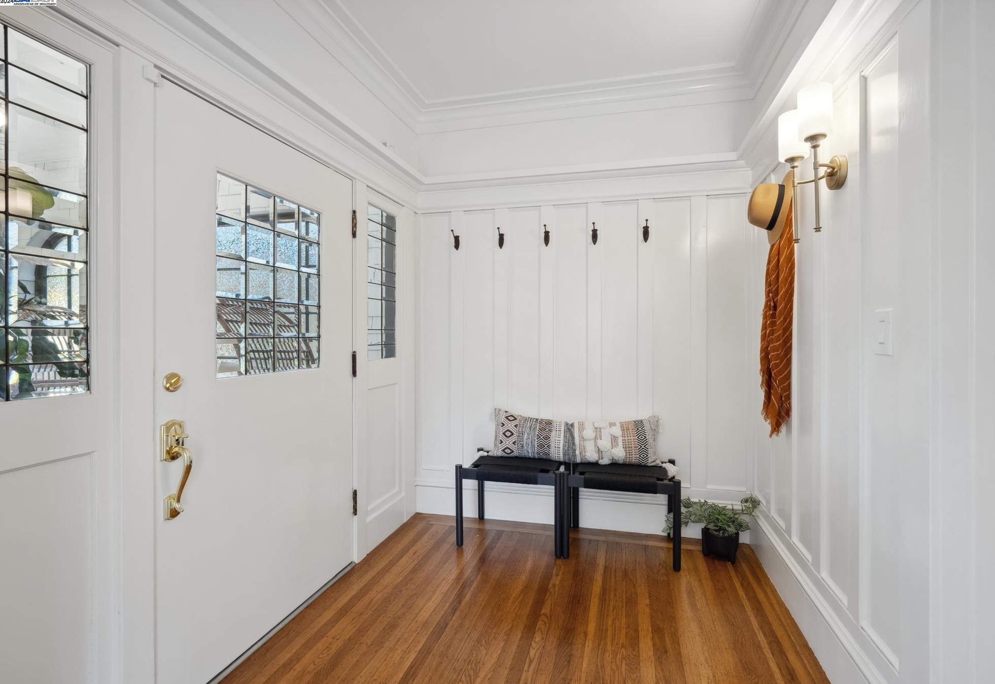 1837 Santa Clara Ave, Alameda CA  94501-2666 exterior