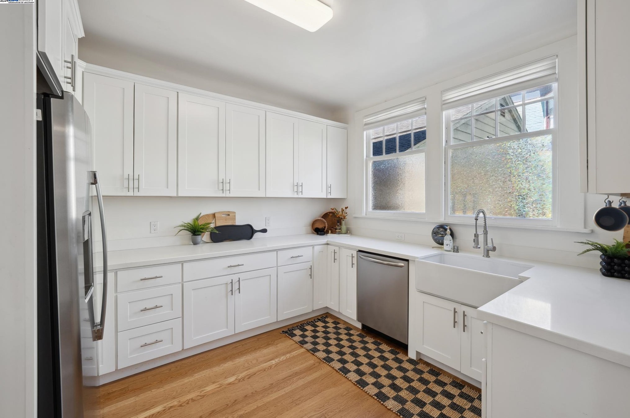 1837 Santa Clara Ave, Alameda CA  94501-2666 exterior