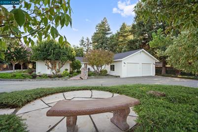 1077 Walnut Ave, Walnut Creek, CA 94598 - Photo 1