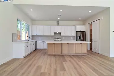 5232 Henderson Ct, Antioch, CA 94531 - Photo 17