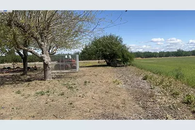 1290 Orange Ave, Patterson, CA 95363 - Photo 5