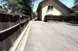 3135 Academy Way, Sacramento, CA 95815 - Photo 31