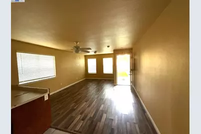 3135 Academy Way, Sacramento, CA 95815 - Photo 15