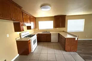 3135 Academy Way, Sacramento, CA 95815 - Photo 11