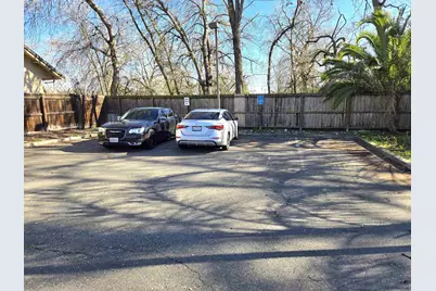 3135 Academy Way, Sacramento, CA 95815 - Photo 9