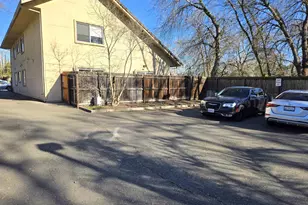 3135 Academy Way, Sacramento, CA 95815 - Photo 11