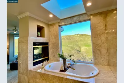 1021 Pebble Beach Dr, Clayton, CA 94517 - Photo 43