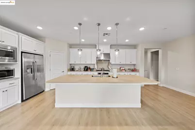 1052 Camborne Dr, Manteca, CA 95336 - Photo 5