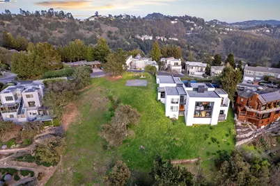 7041 Devon Way, Berkeley, CA 94705 - Photo 17
