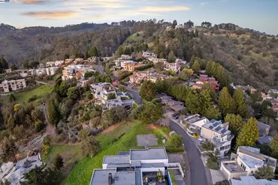 7041 Devon Way, Berkeley, CA 94705 - Photo 15