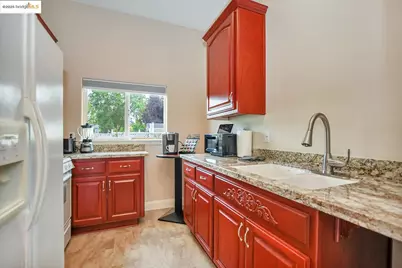 256 Douglas Ln, Pleasant Hill, CA 94523 - Photo 41