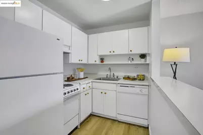 3 Admiral Dr #F370, Emeryville, CA 94608 - Photo 15