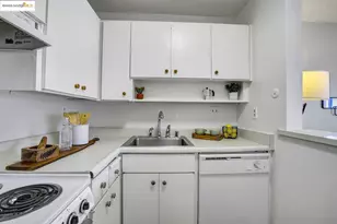 3 Admiral Dr, Emeryville, CA 94608 - Photo 17