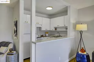 3 Admiral Dr, Emeryville, CA 94608 - Photo 13