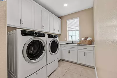 4519 Spring Mountain Way, Dublin, CA 94568 - Photo 29