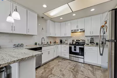 30236 Vanderbilt St, Hayward, CA 94544 - Photo 17