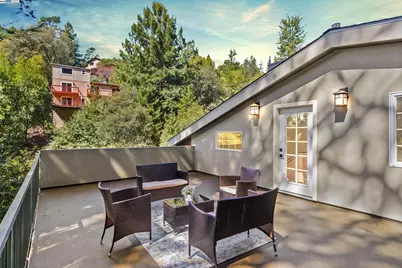6440 Longcroft Dr, Oakland, CA 94611 - Photo 21