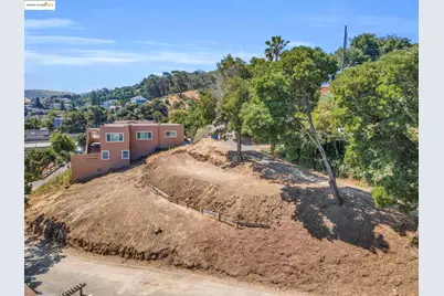 125 Kendall Ave, Crockett, CA 94525 - Photo 3