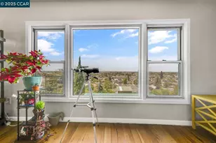 9305 Burr St, Oakland, CA 94605 - Photo 9