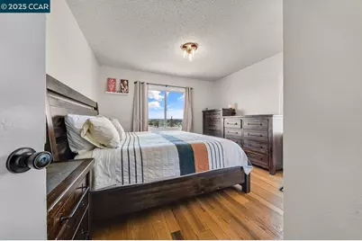 9305 Burr St, Oakland, CA 94605 - Photo 19