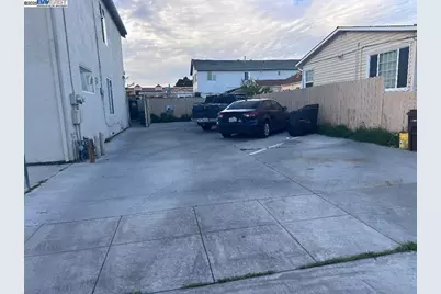 1317 Chanslor Ave, Richmond, CA 94801 - Photo 5