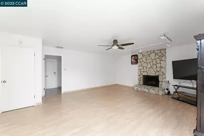 8715 Eastwood Ct, Stockton, CA 95209 - Photo 7