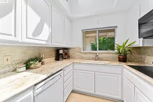 2305 Marlin Ct, Pinole, CA 94564 - Photo 9