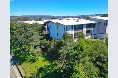 19100 Crest Ave #23, Castro Valley, CA 94546 - Photo 31