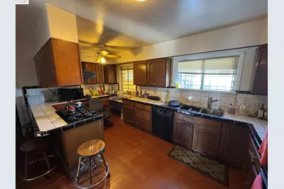 1953 102nd Ave, Oakland, CA 94603 - Photo 13