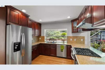 11 Oak Tree Court, San Rafael, CA 94903 - Photo 17