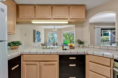 21239 Gary Dr #317D, Hayward, CA 94546 - Photo 5