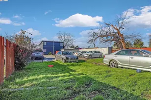 7448 Lockwood St, Oakland, CA 94621 - Photo 33