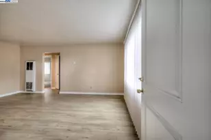 7448 Lockwood St, Oakland, CA 94621 - Photo 13