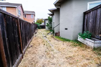 2272 Kelly St, Hayward, CA 94541 - Photo 31