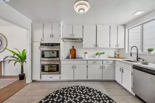 471 Joost Ave, San Francisco, CA 94127 - Photo 17