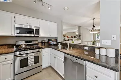 4682 Central Pkwy, Dublin, CA 94568 - Photo 9