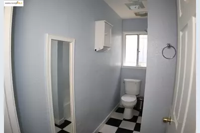 6921 Flora St, Oakland, CA 94621 - Photo 15