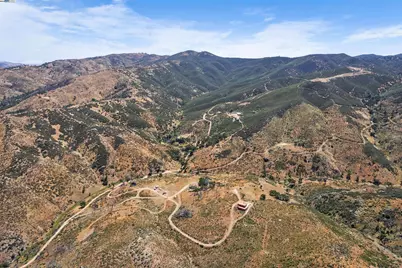 11821 Del Puerto Canyon Rd, Livermore, CA 94550 - Photo 17