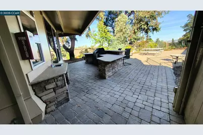 312 Wildcroft Dr, Martinez, CA 94553 - Photo 35