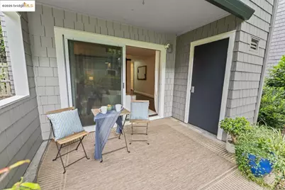 50 Emery Bay Drive, Emeryville, CA 94608 - Photo 23