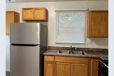 1317 83rd Ave, Oakland, CA 94621 - Photo 3