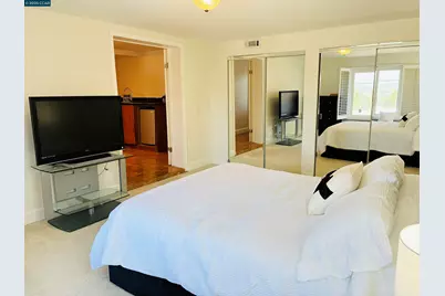 7968 Michigan Ave, Oakland, CA 94605 - Photo 25