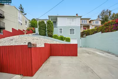 7968 Michigan Ave, Oakland, CA 94605 - Photo 5