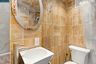 7968 Michigan Ave, Oakland, CA 94605 - Photo 27