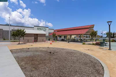 28 Springbrook Ln, Pittsburg, CA 94565 - Photo 45