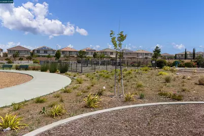 28 Springbrook Ln, Pittsburg, CA 94565 - Photo 47