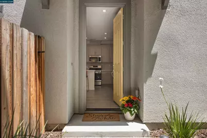 28 Springbrook Ln, Pittsburg, CA 94565 - Photo 5