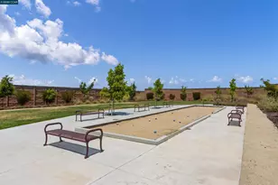 28 Springbrook Ln, Pittsburg, CA 94565 - Photo 41